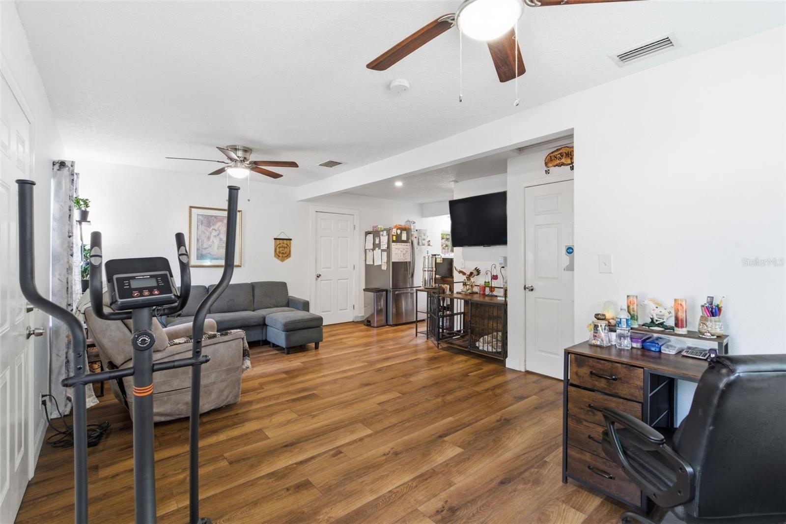 Image 8 of 39 For 4024 43rd Avenue N