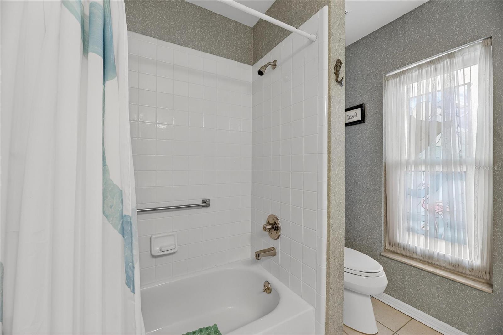 Listing photo id 20 for 2307 Platinum Drive