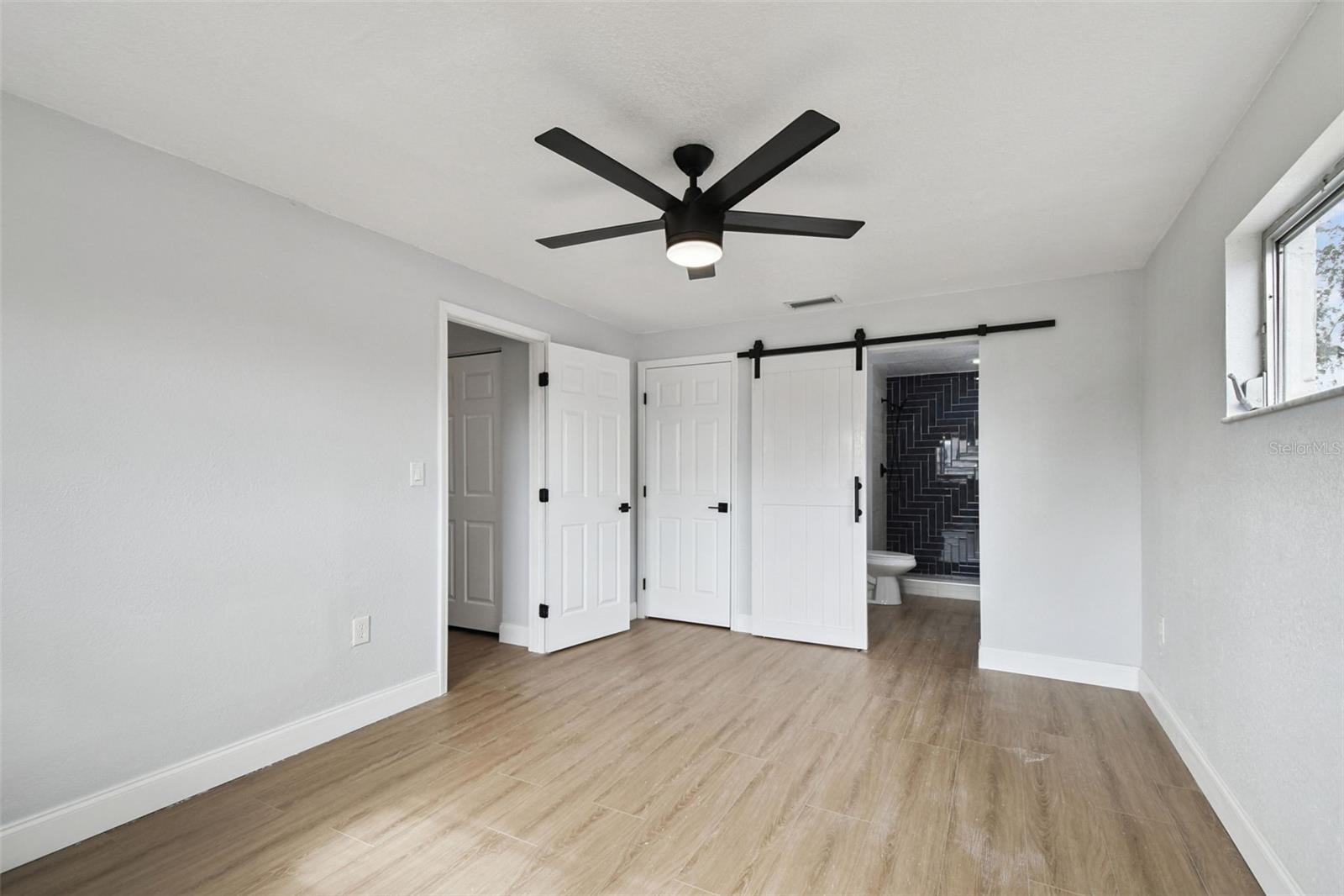 Image 14 of 48 For 369 Westwinds Drive