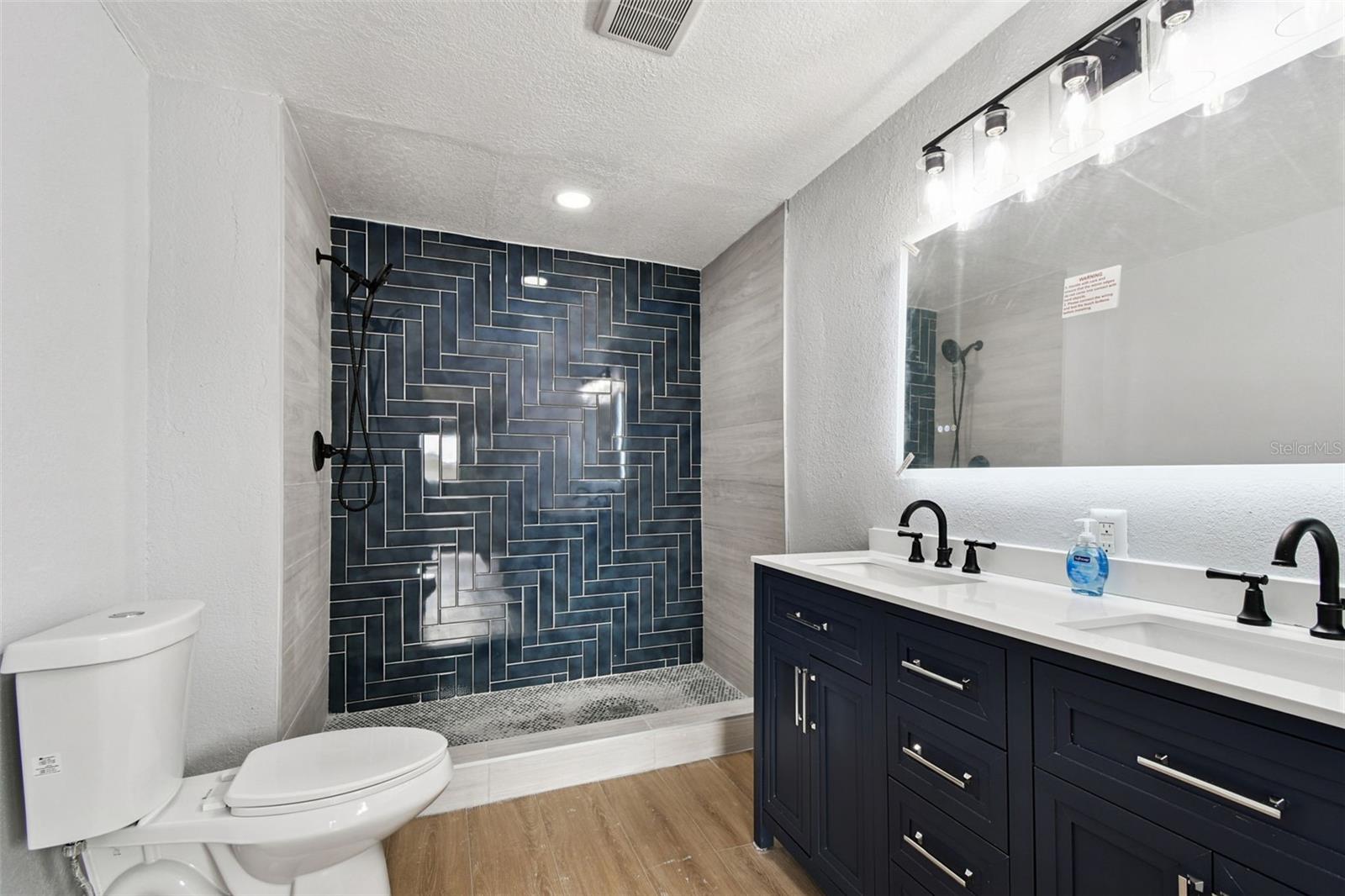 Image 18 of 48 For 369 Westwinds Drive