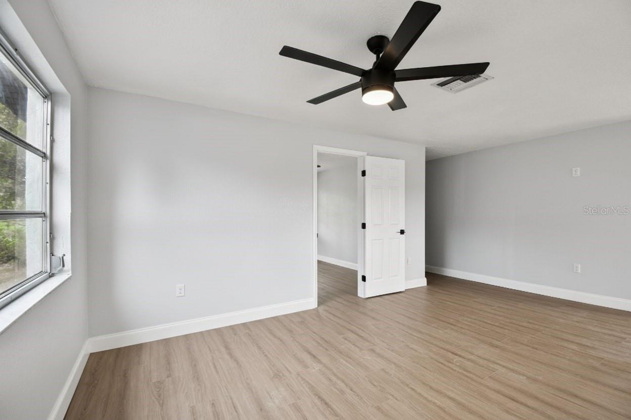 Image 33 of 48 For 369 Westwinds Drive