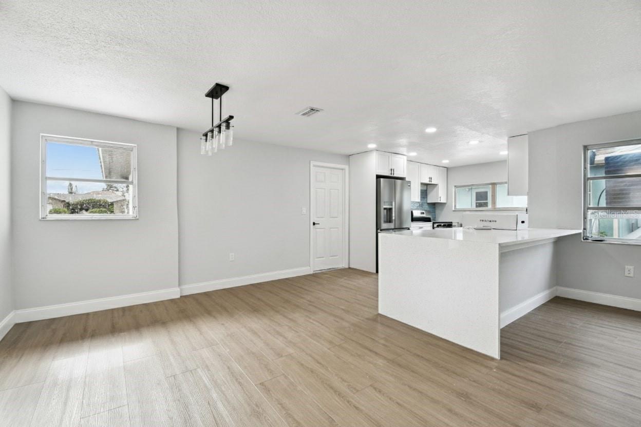 Image 9 of 48 For 369 Westwinds Drive