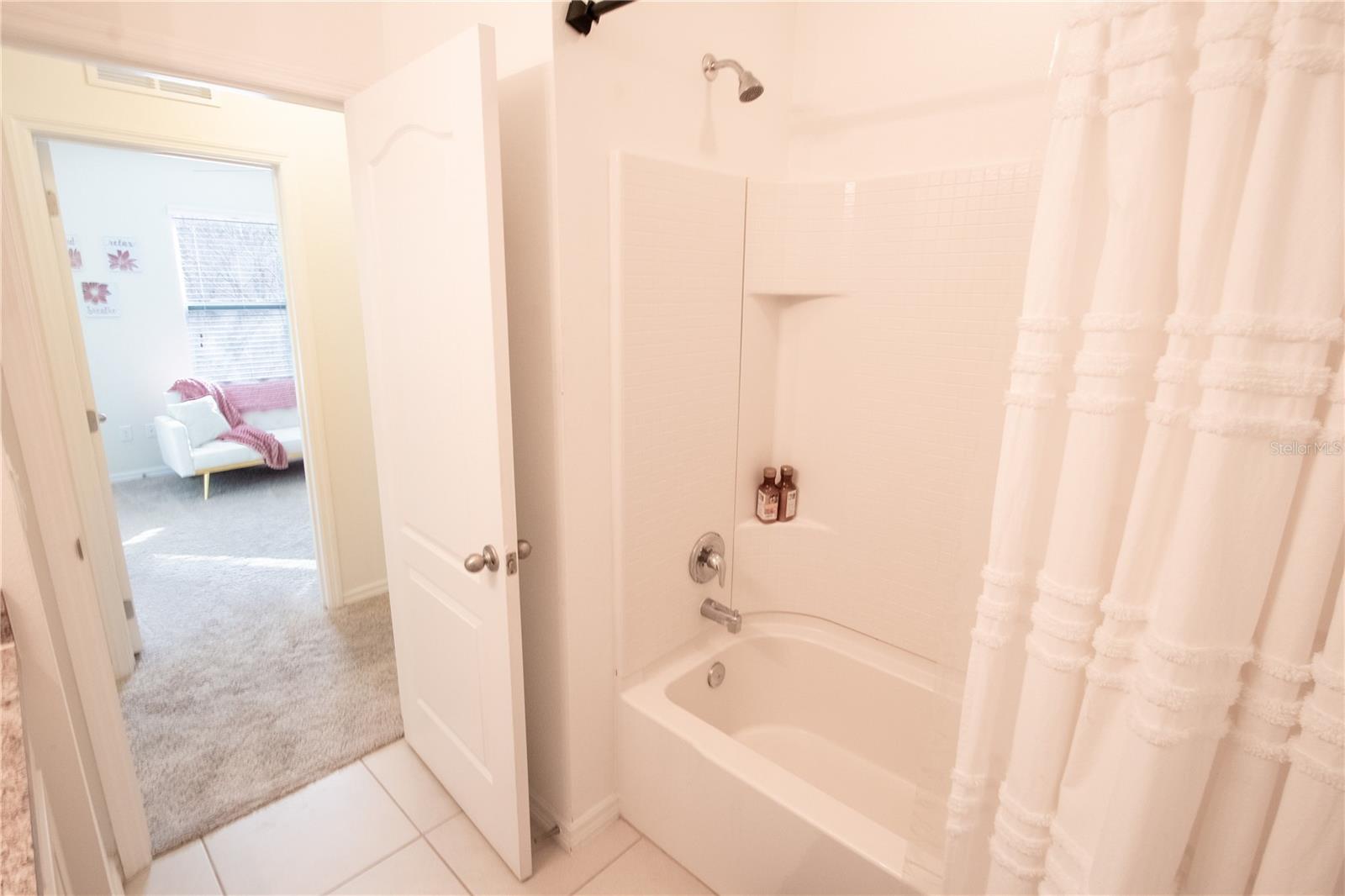 Image 20 of 23 For 3649 Seneca Club Loop C