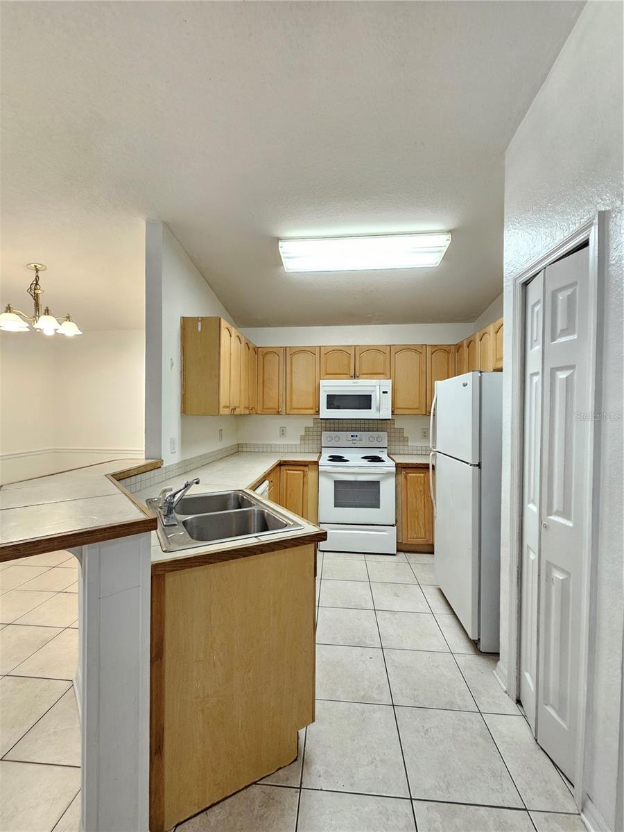 Image 9 of 20 For 2746 Smithtown Drive