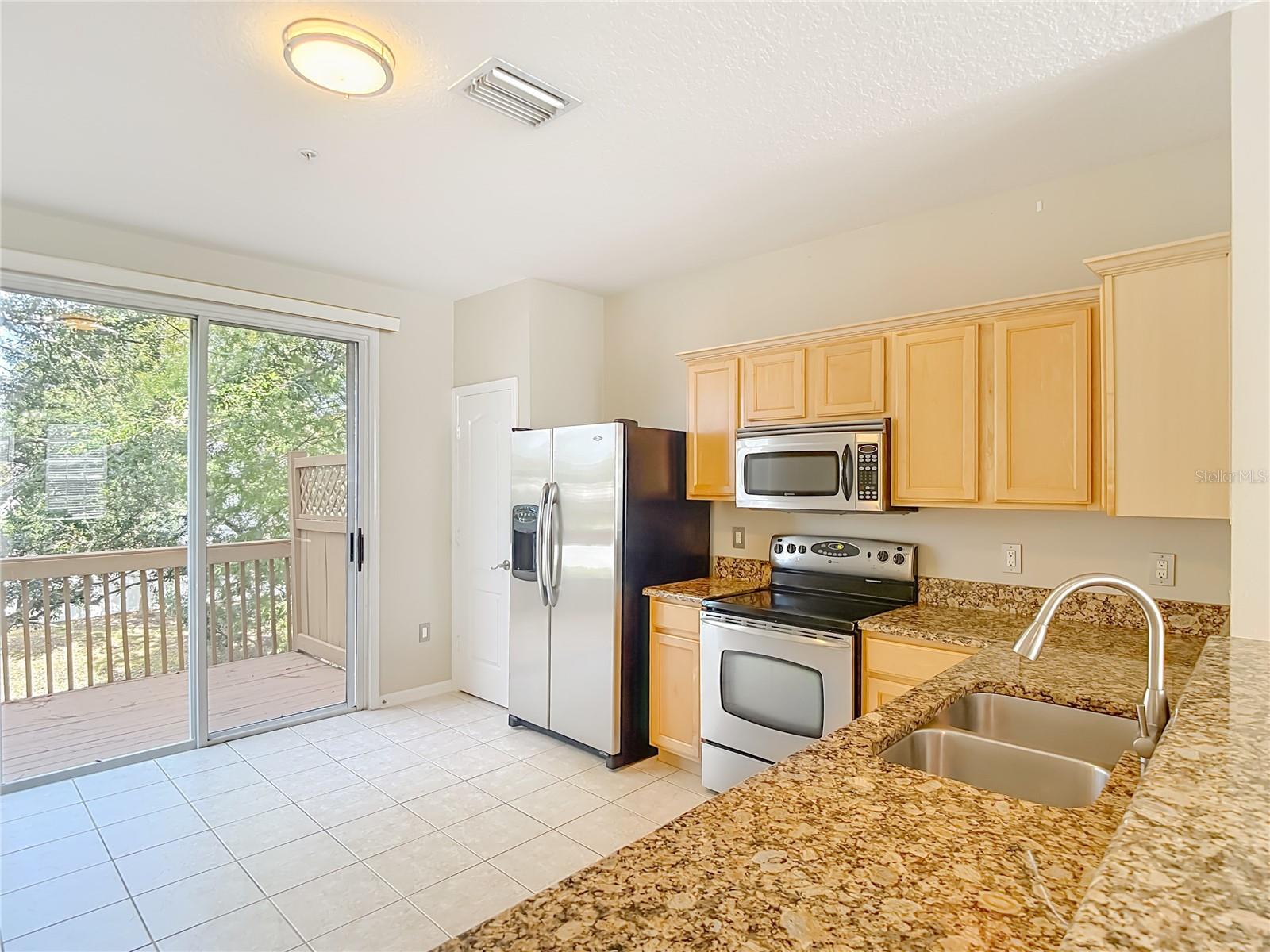 Image 6 of 19 For 3133 Bayshore Oaks Drive