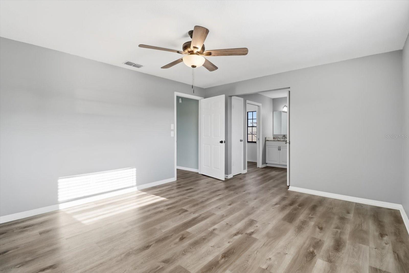 Image 11 of 37 For 10256 Pike Drive