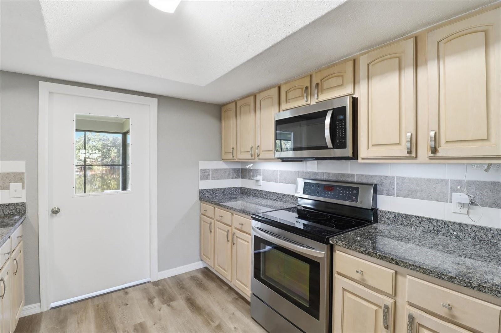 Image 22 of 37 For 10256 Pike Drive