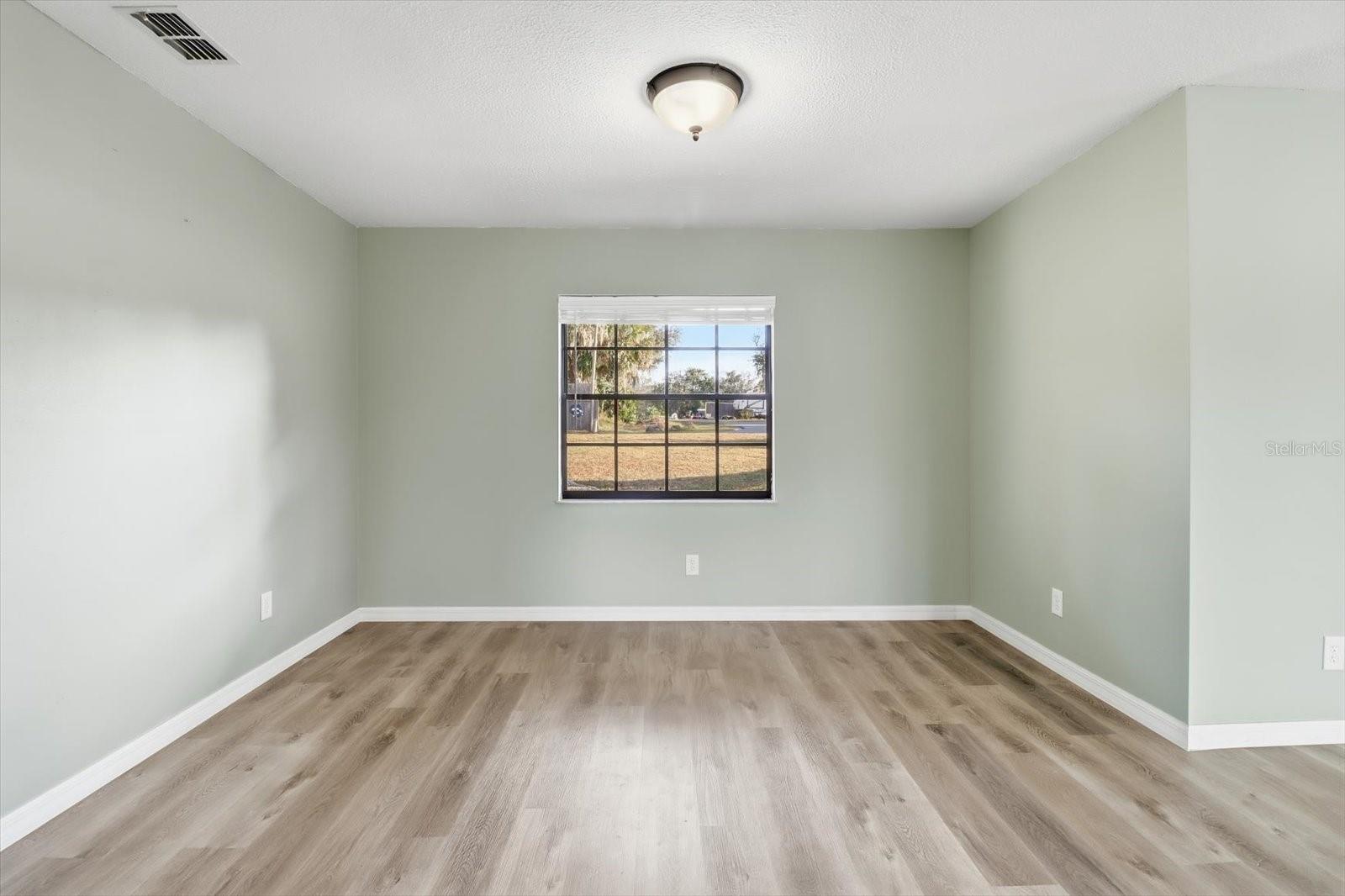 Image 24 of 37 For 10256 Pike Drive