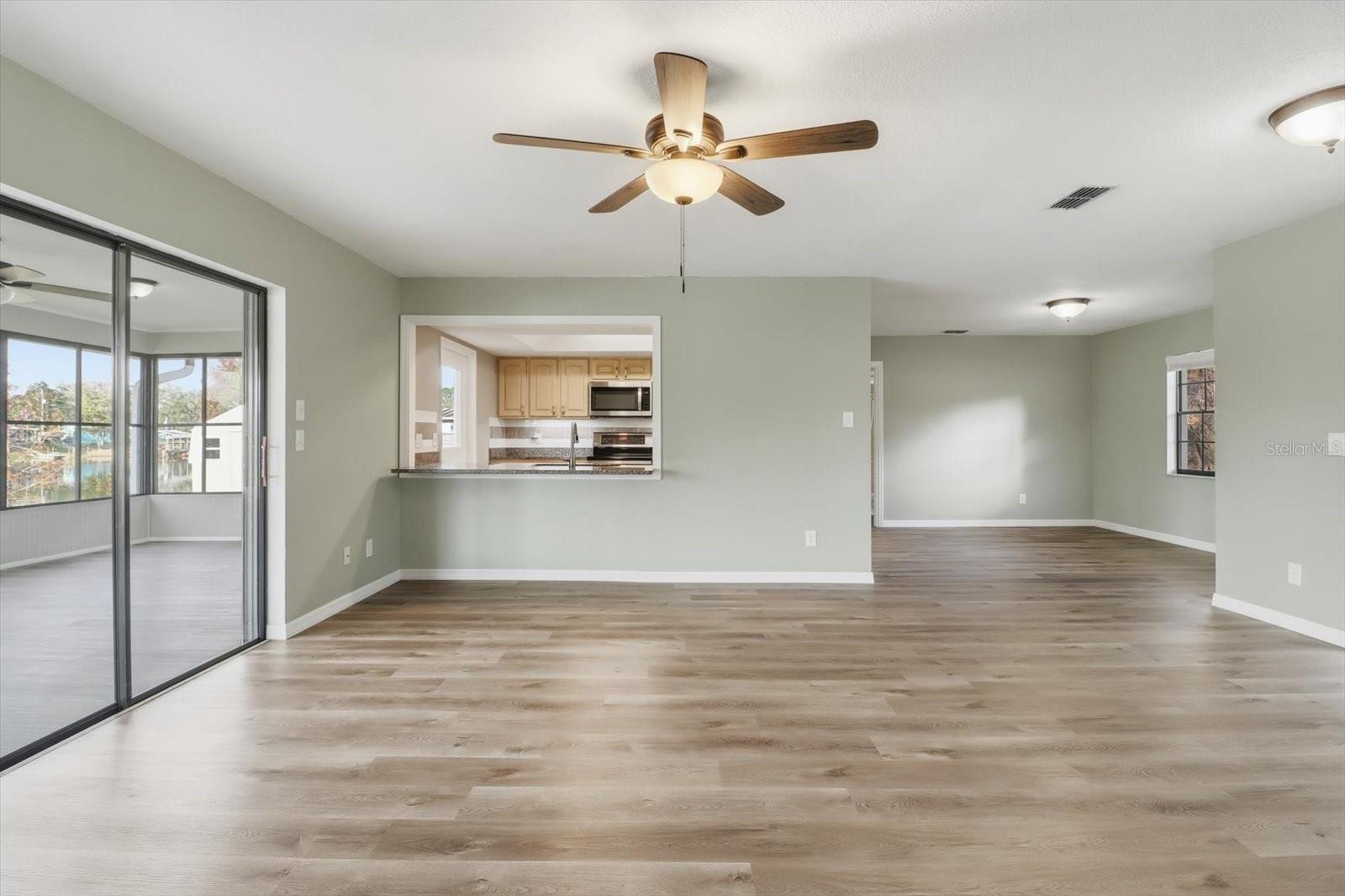 Image 6 of 37 For 10256 Pike Drive