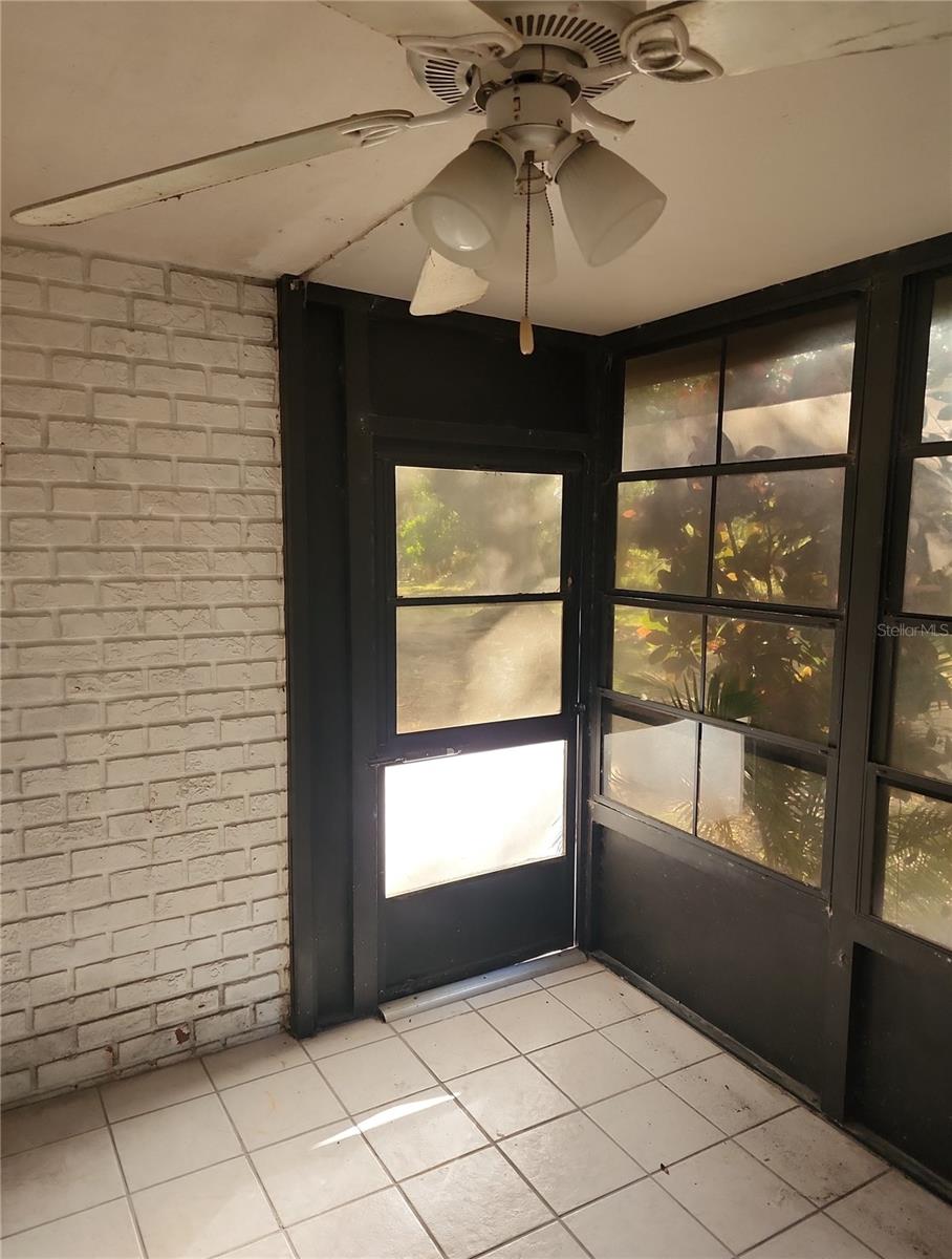 Image 11 of 47 For 8370 13th Street N A