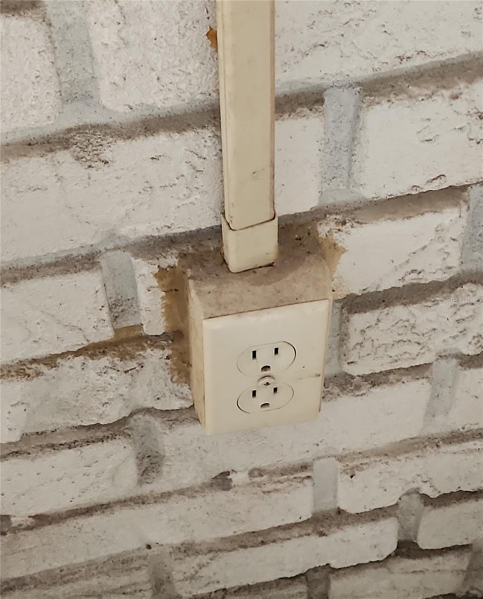 Image 13 of 47 For 8370 13th Street N A