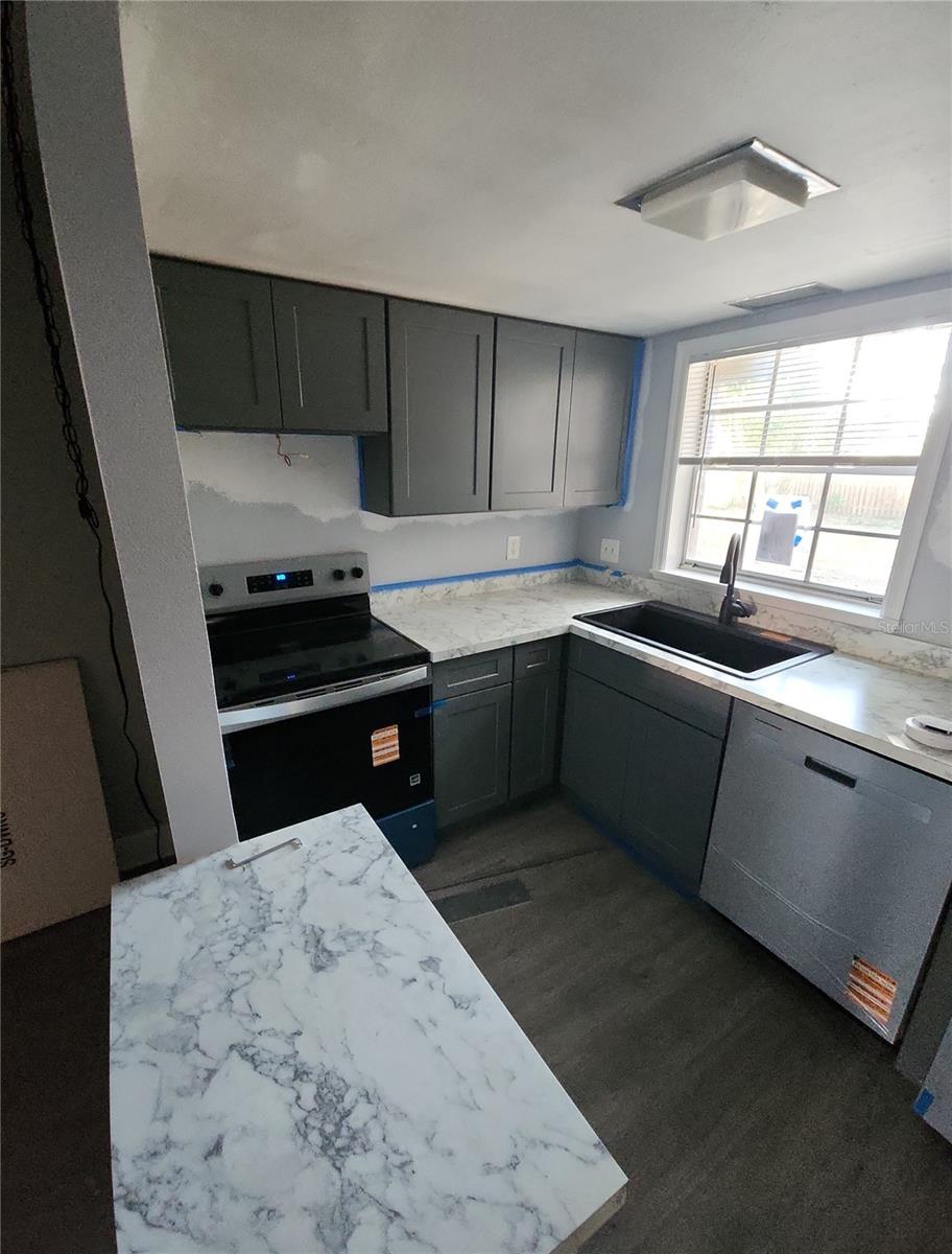 Image 18 of 47 For 8370 13th Street N A