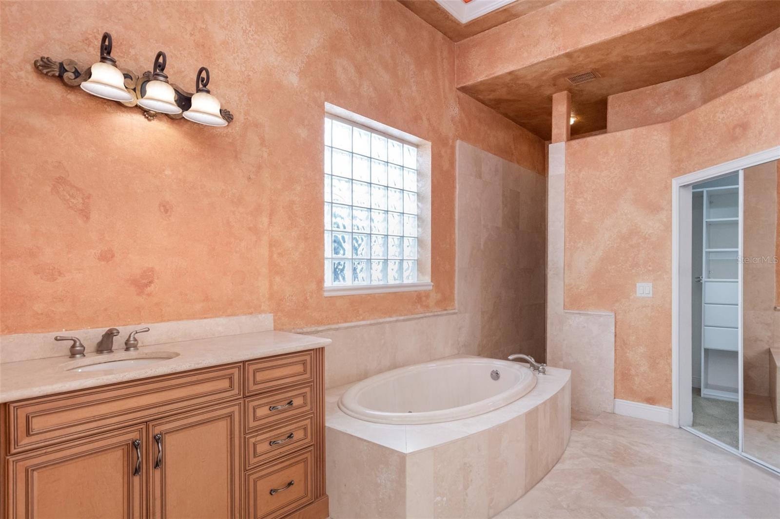 Image 17 of 28 For 8142 Via Rosa