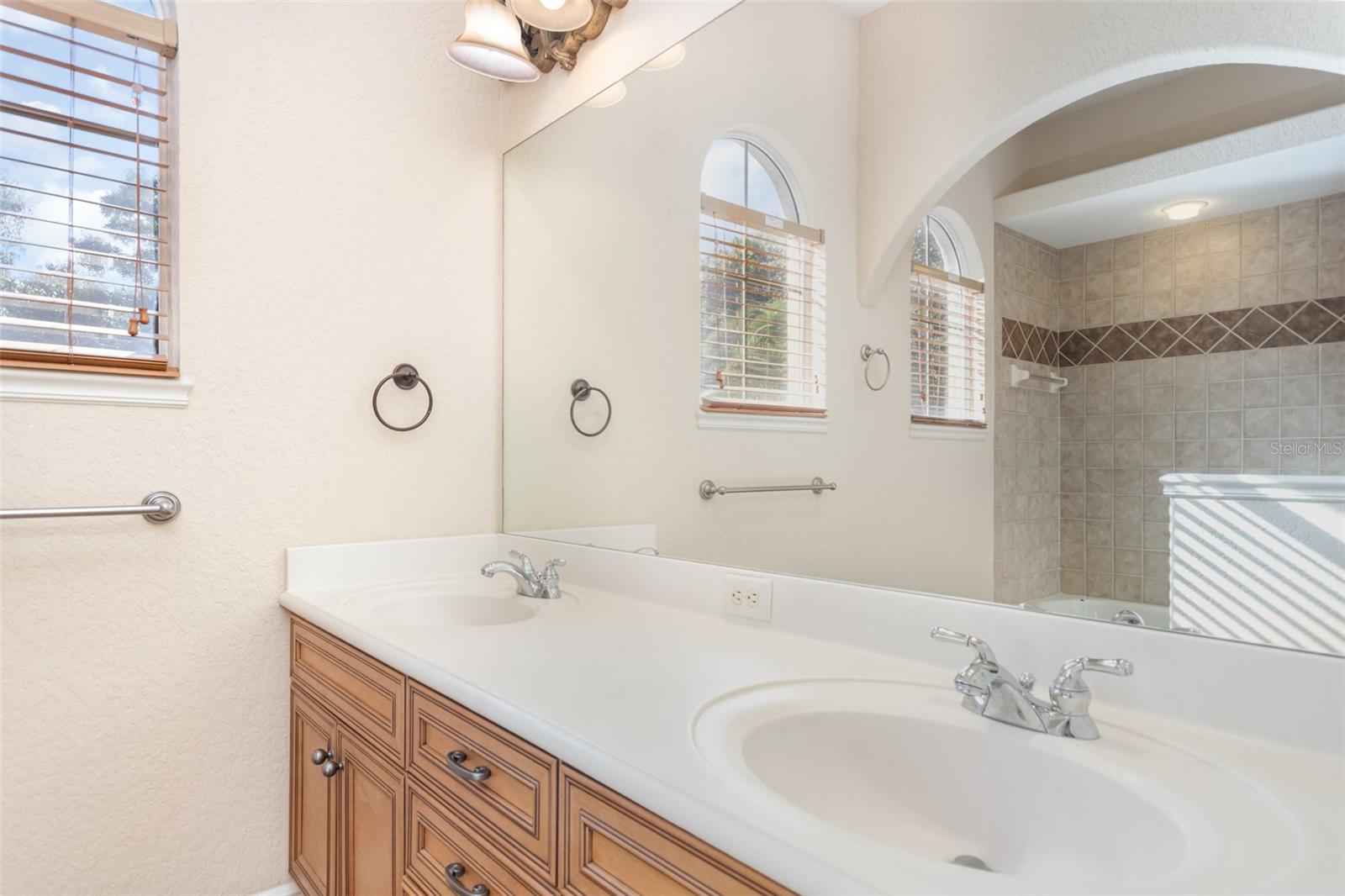 Image 32 of 37 For 8142 Via Rosa