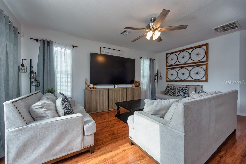 Image 7 of 44 For 2525 Cross More Street