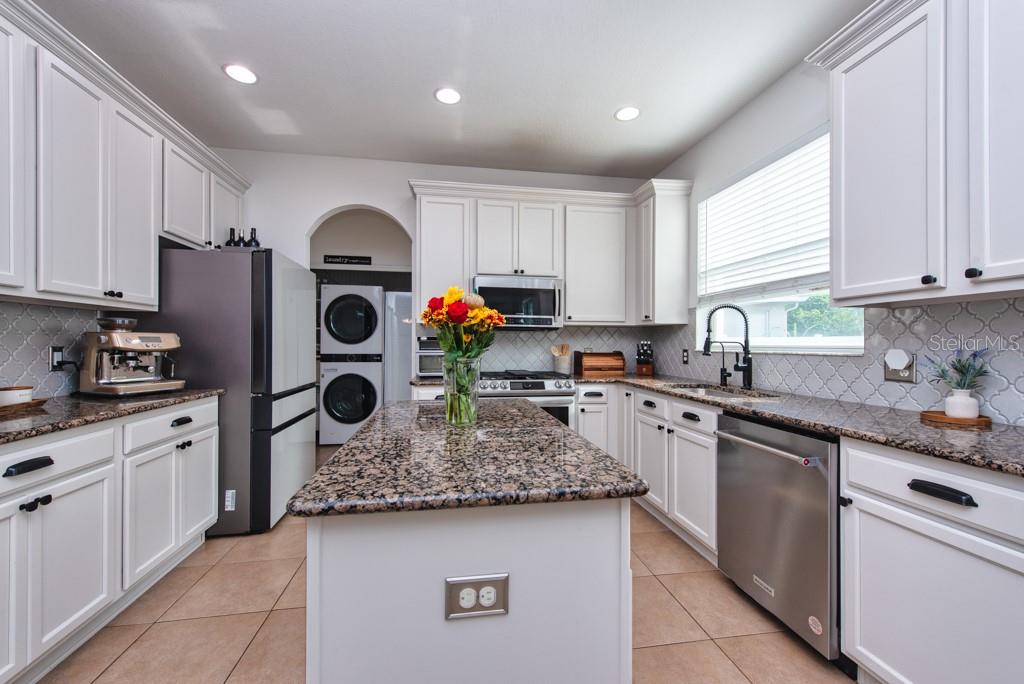 Image 9 of 44 For 2525 Cross More Street