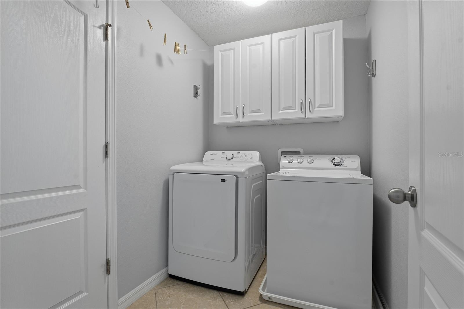 Listing photo id 24 for 4320 Fennwood Court