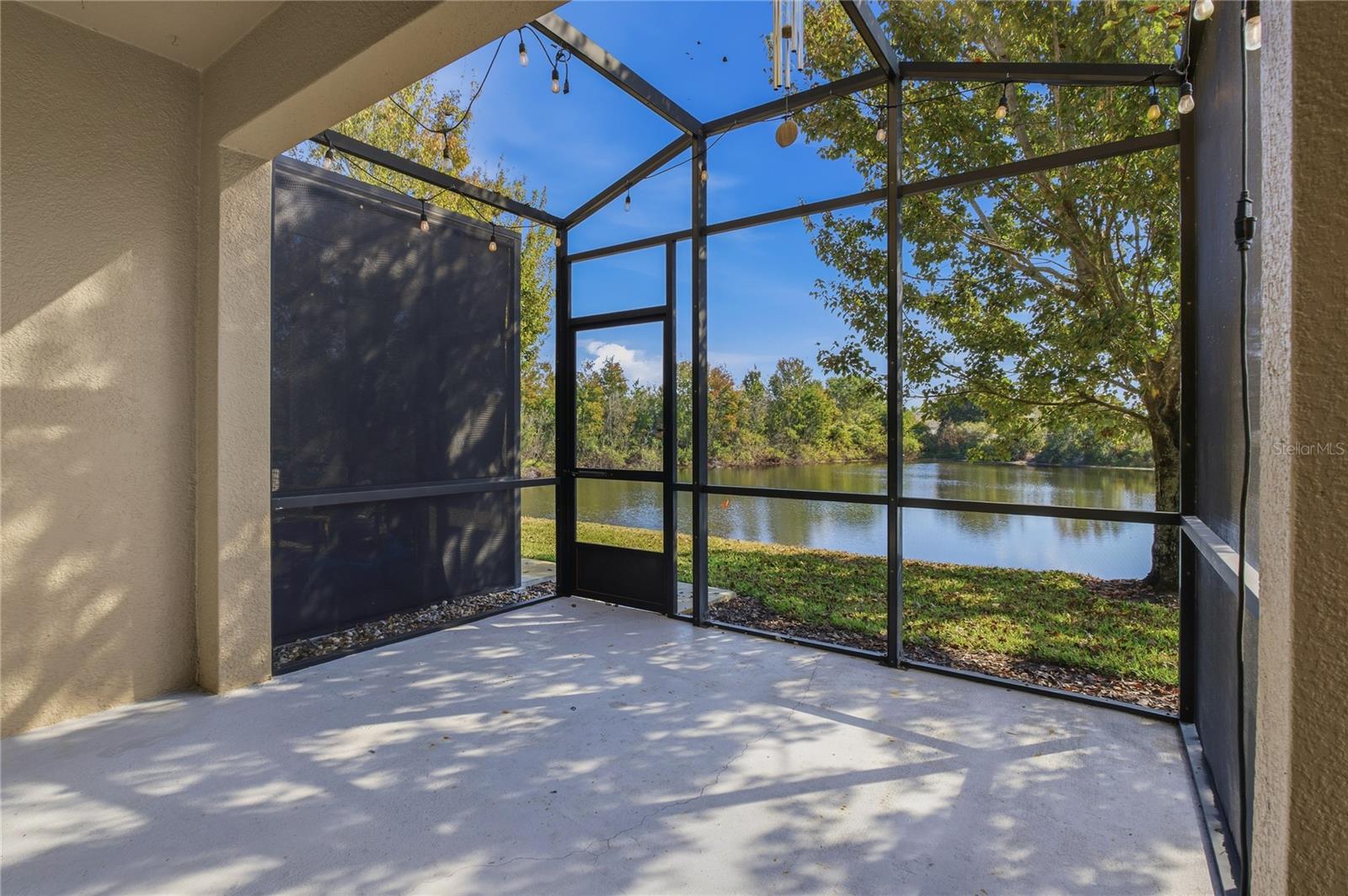 Listing photo id 34 for 4320 Fennwood Court