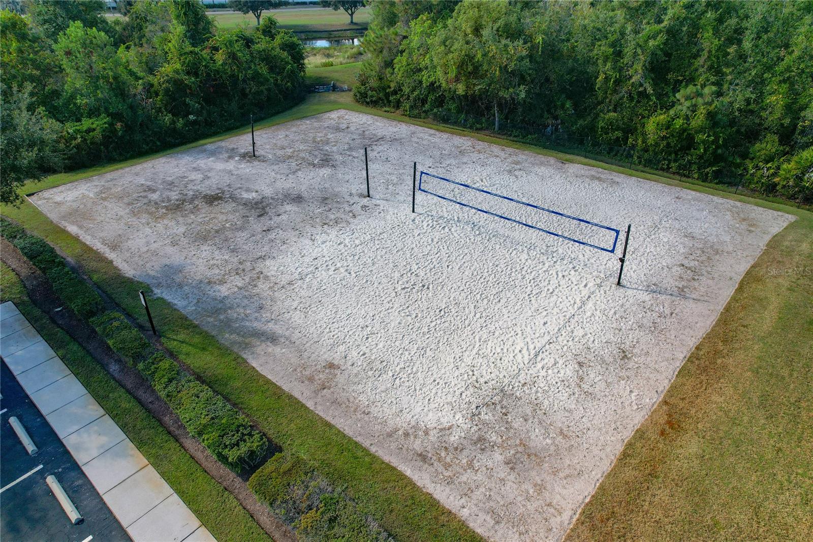 Listing photo id 45 for 4320 Fennwood Court