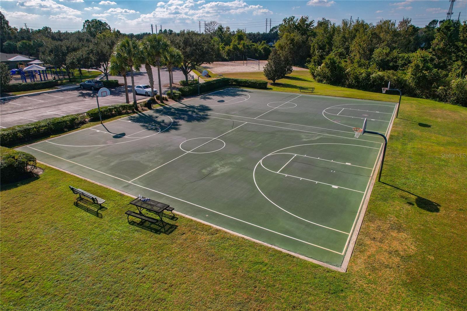 Listing photo id 46 for 4320 Fennwood Court