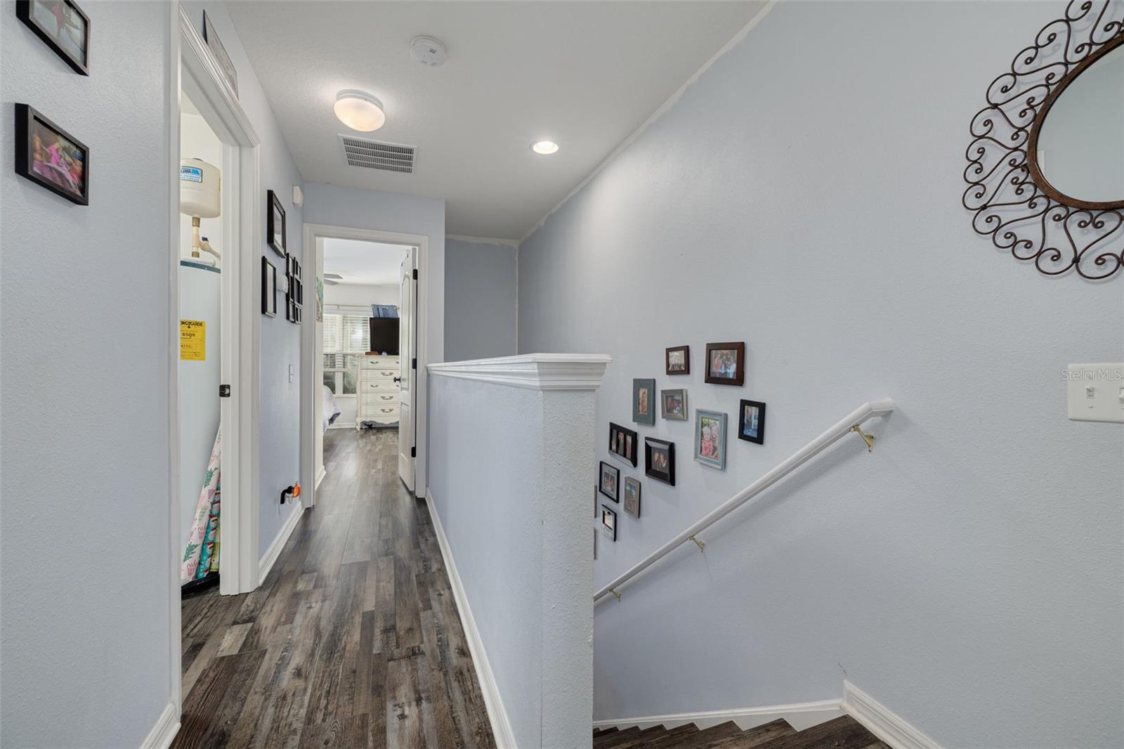 Listing photo id 9 for 2096 Sun Down Drive