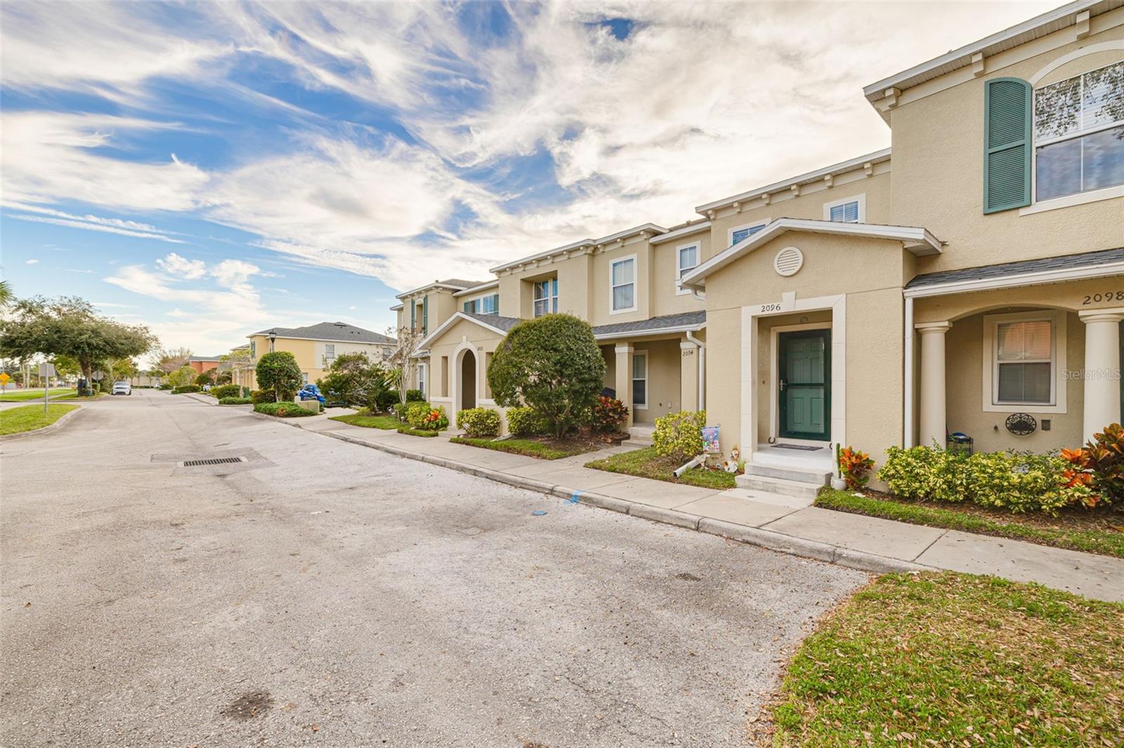 Listing photo id 21 for 2096 Sun Down Drive