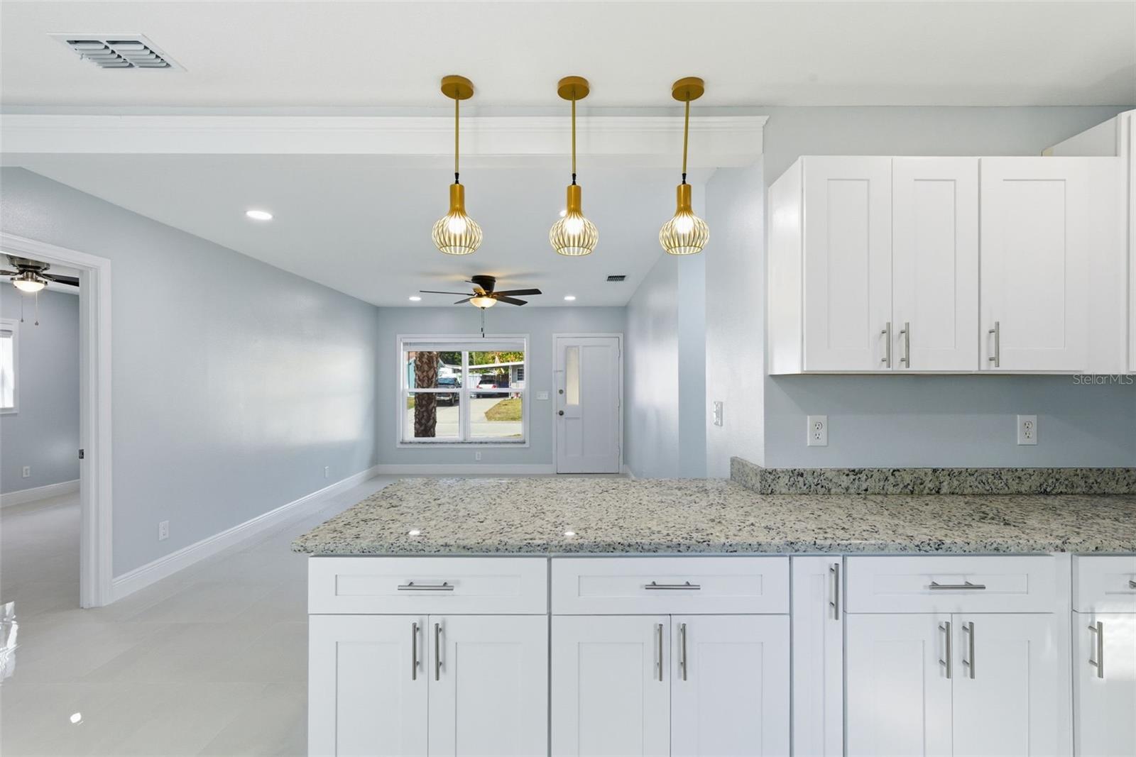 Image 10 of 33 For 112 Floral Drive