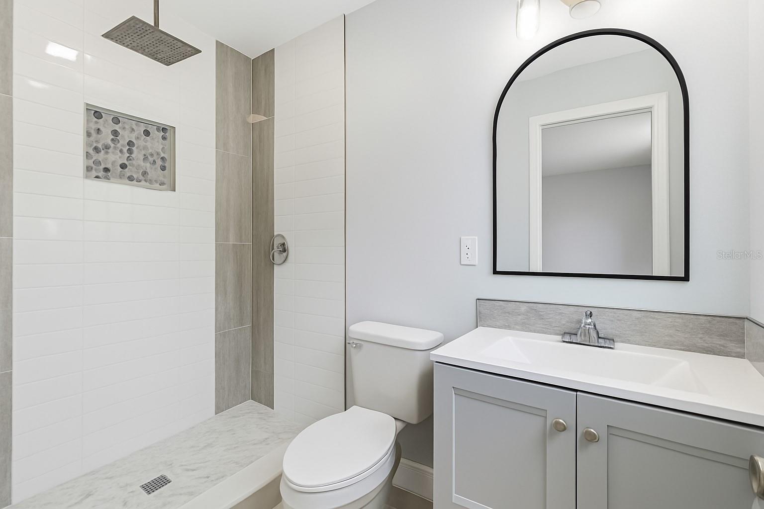 Image 13 of 33 For 112 Floral Drive