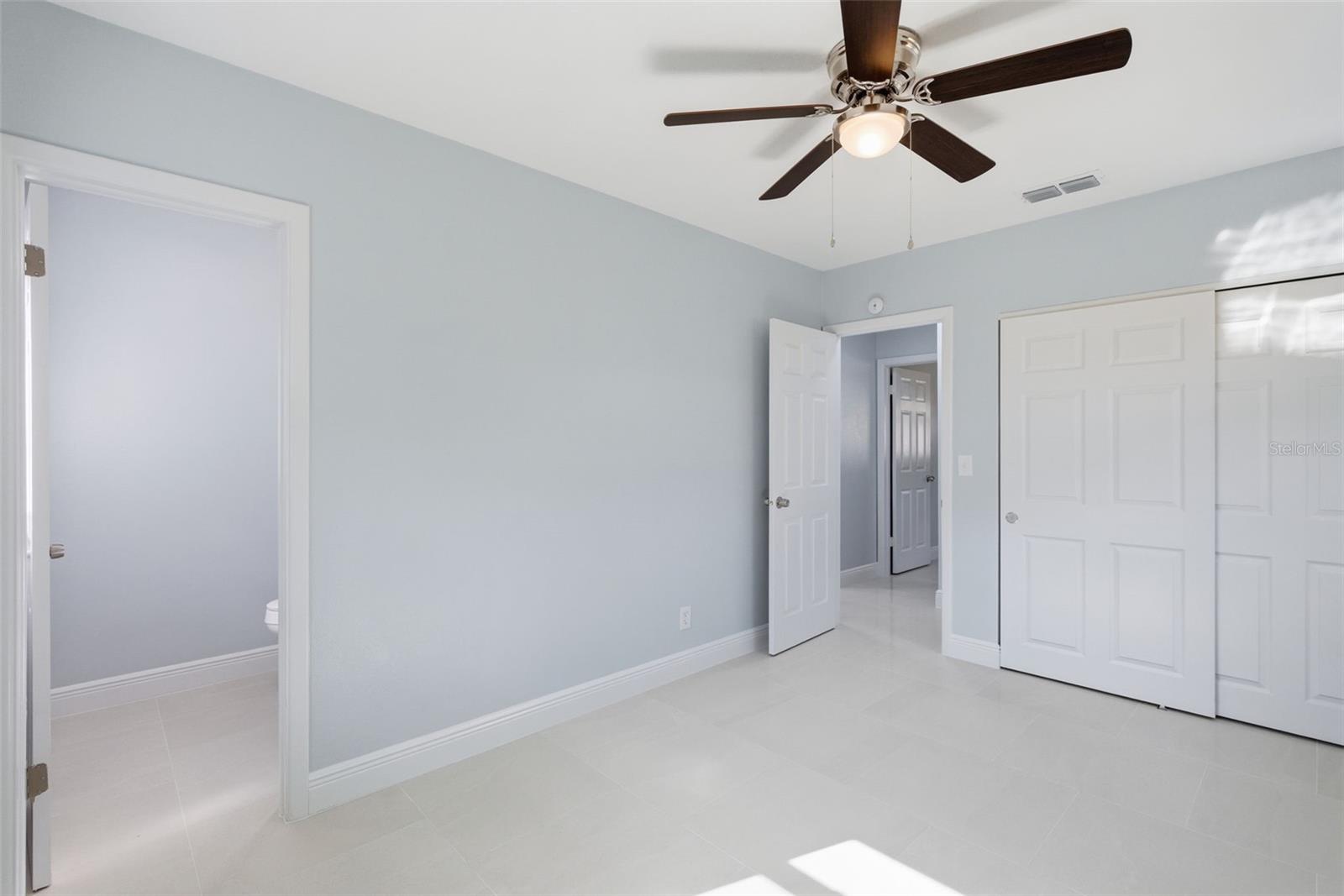 Image 19 of 33 For 112 Floral Drive