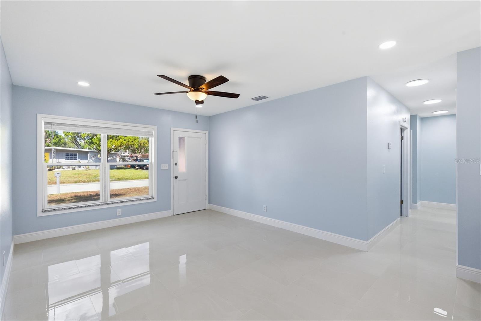 Image 2 of 33 For 112 Floral Drive