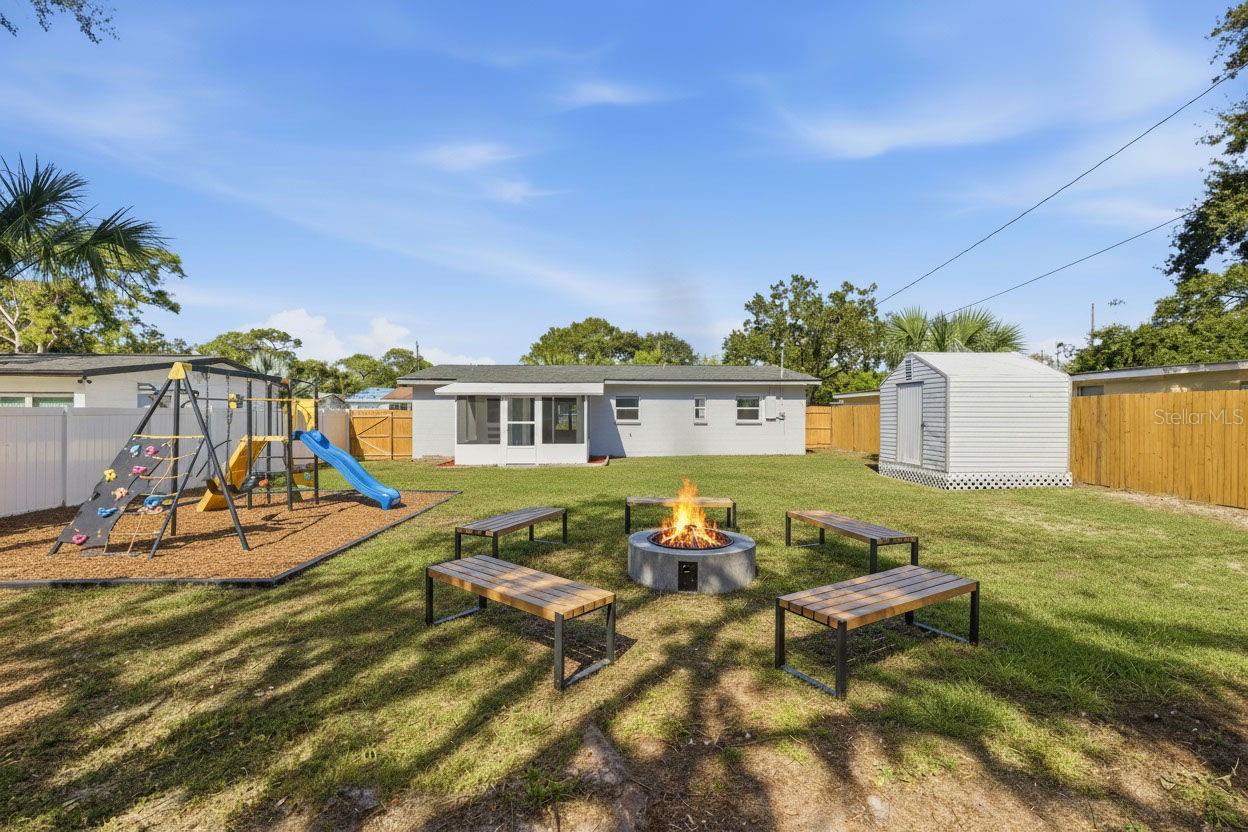 Image 29 of 33 For 112 Floral Drive