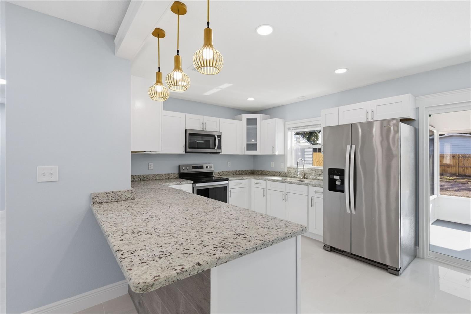 Image 7 of 33 For 112 Floral Drive