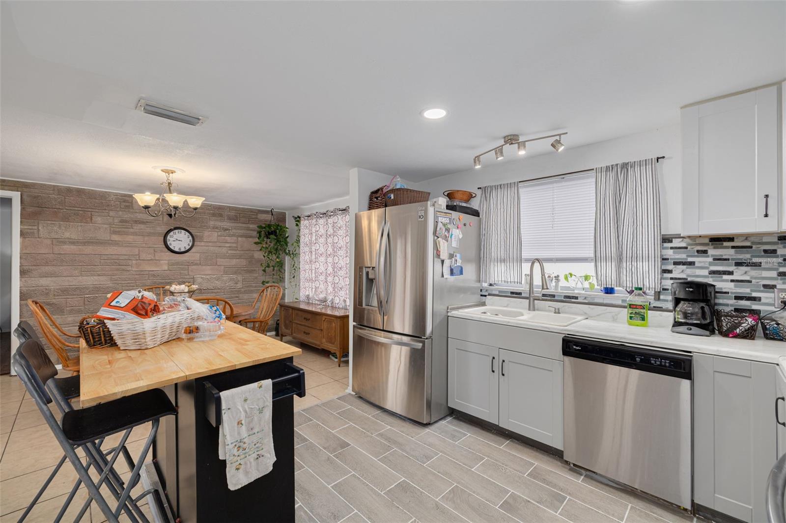 Image 22 of 29 For 3322 Fairmount Drive