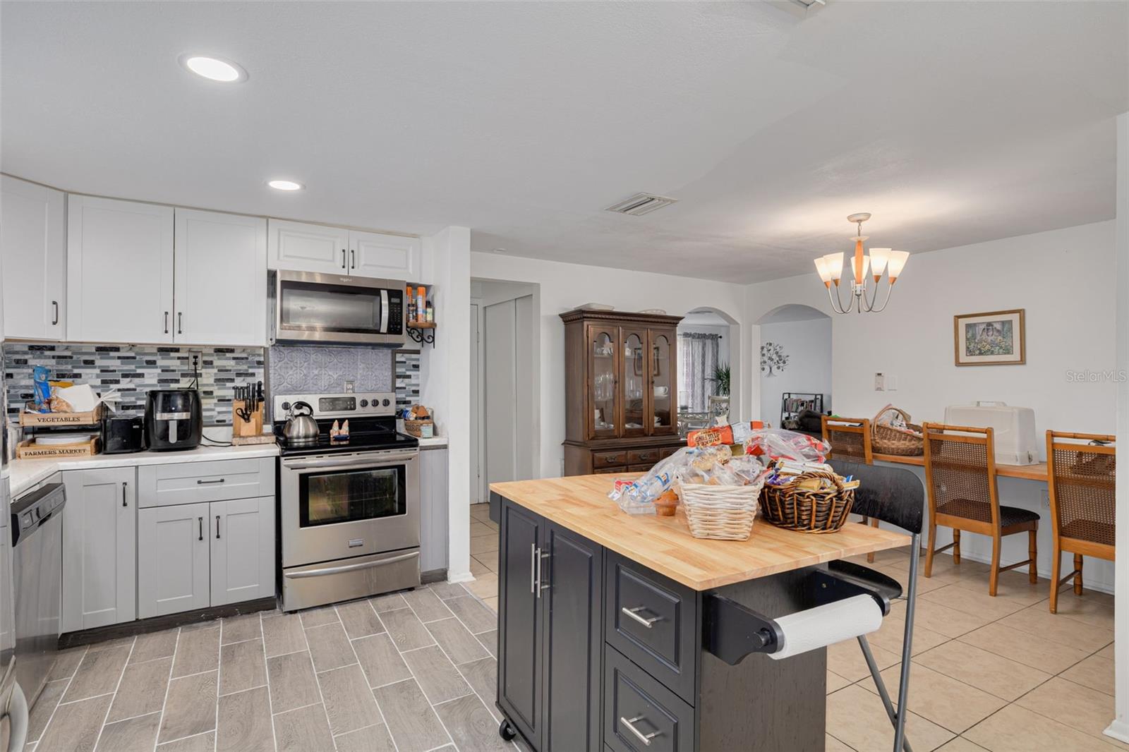 Image 23 of 29 For 3322 Fairmount Drive