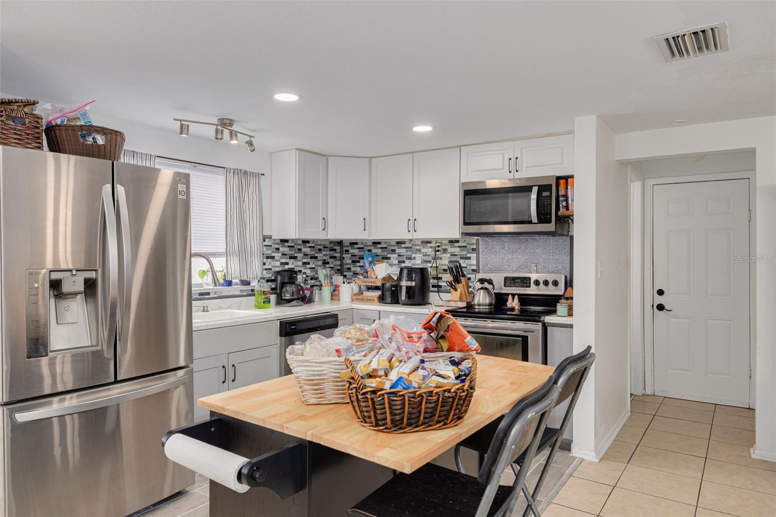 Image 24 of 29 For 3322 Fairmount Drive