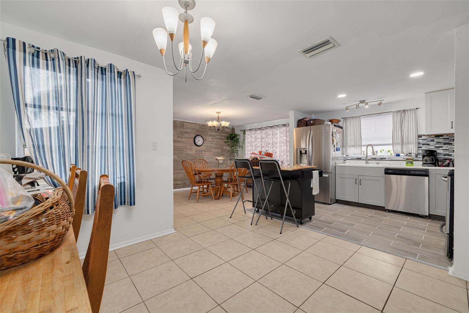 Image 25 of 29 For 3322 Fairmount Drive