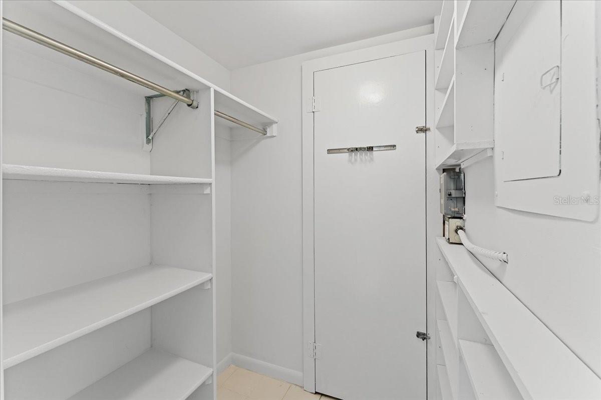 Image 12 of 44 For 4900 Brittany Drive S 812