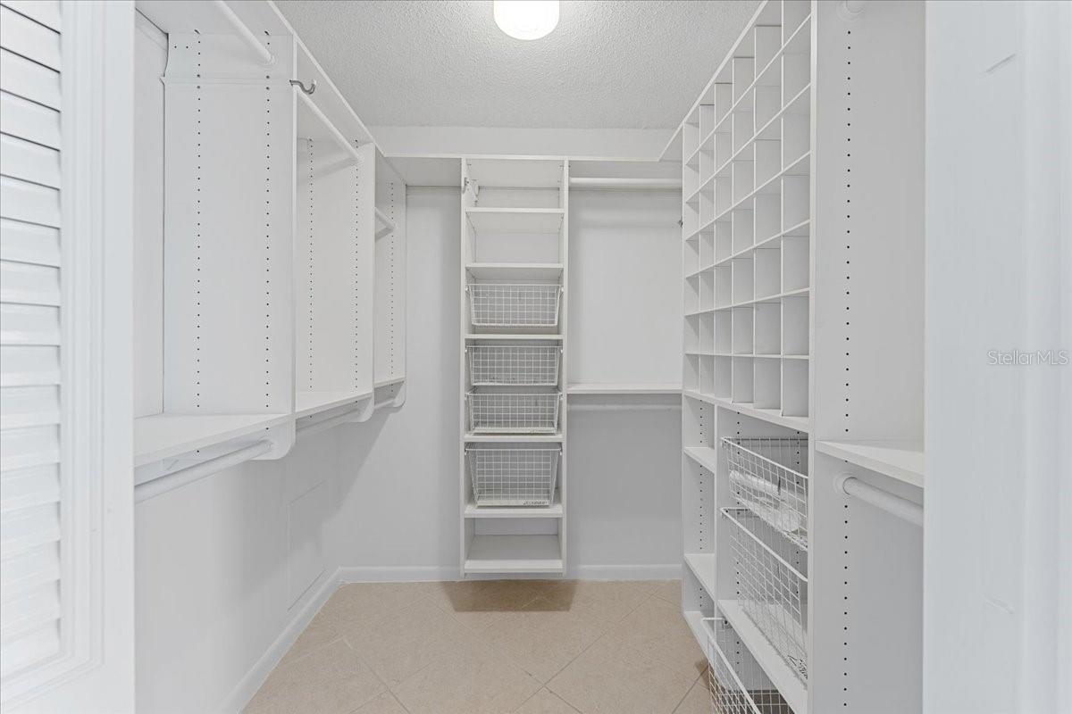 Image 18 of 44 For 4900 Brittany Drive S 812