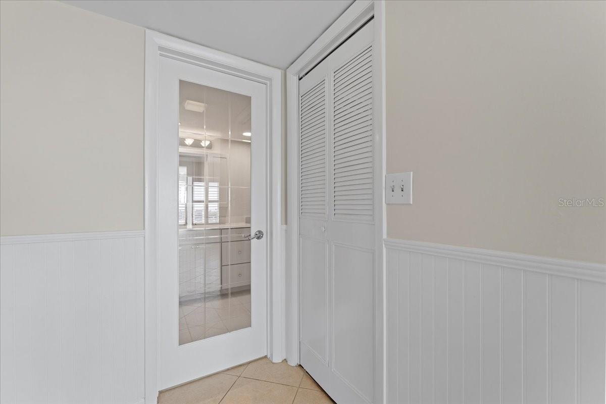 Image 23 of 44 For 4900 Brittany Drive S 812