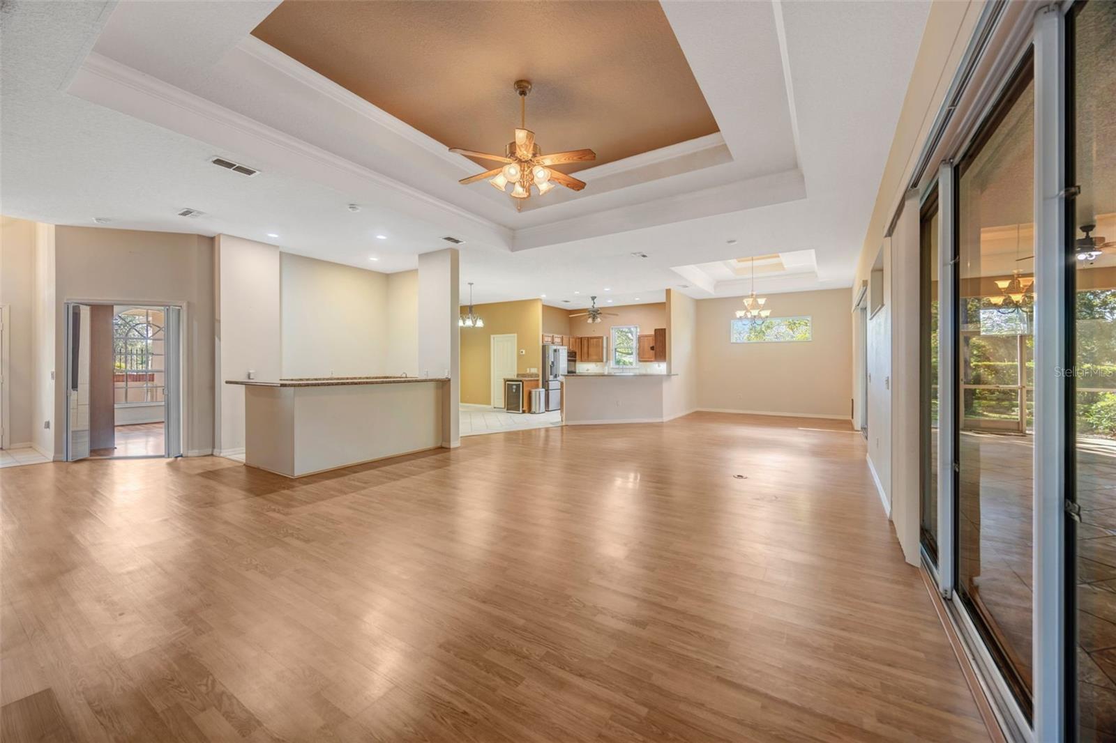 Image 10 of 63 For 305 Forest Wood Court