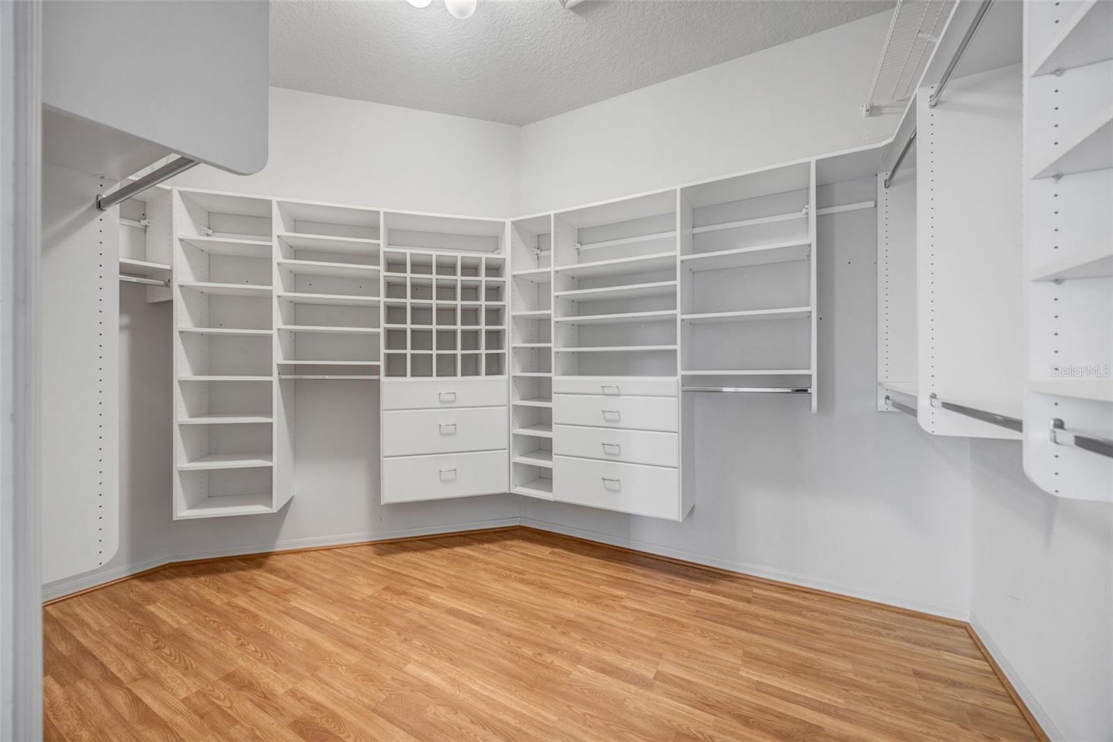 Image 23 of 63 For 305 Forest Wood Court