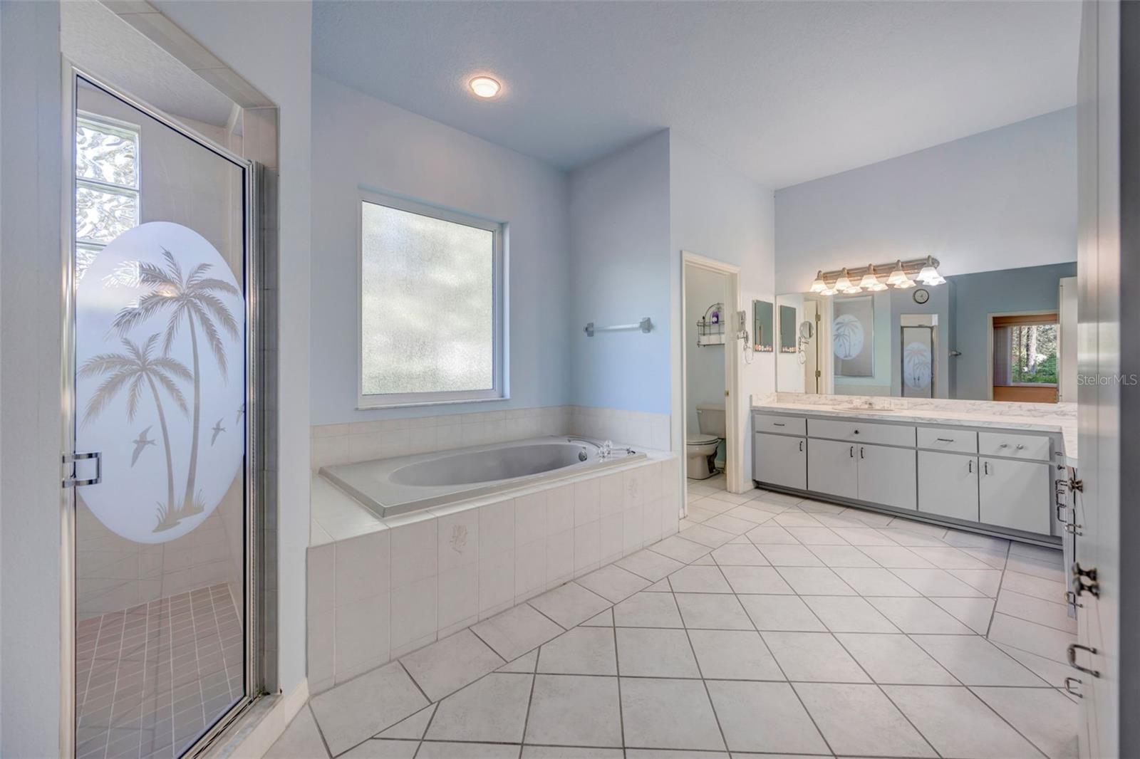 Image 25 of 63 For 305 Forest Wood Court