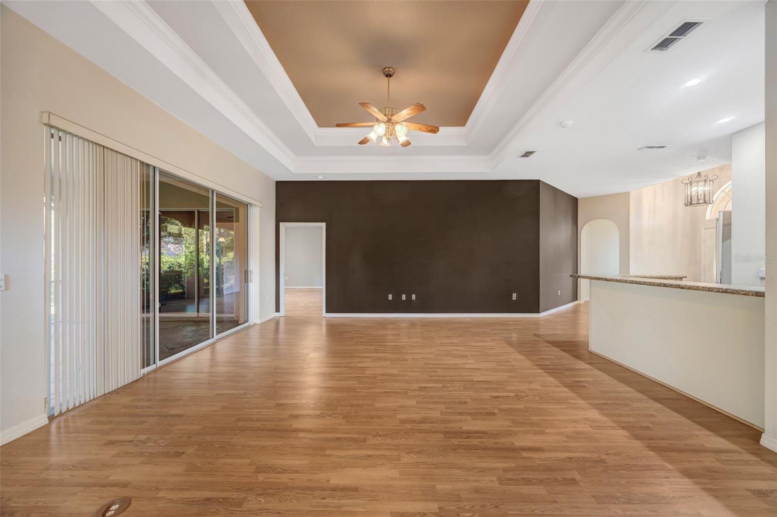 Image 42 of 63 For 305 Forest Wood Court