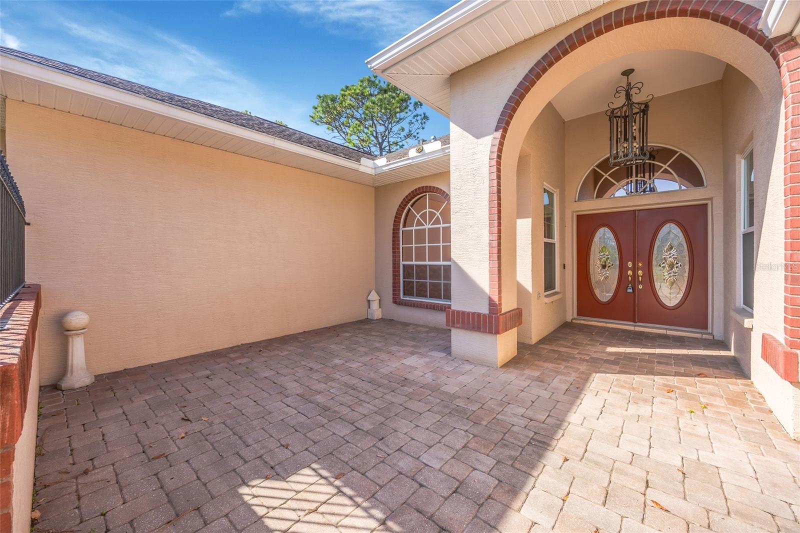 Image 7 of 63 For 305 Forest Wood Court