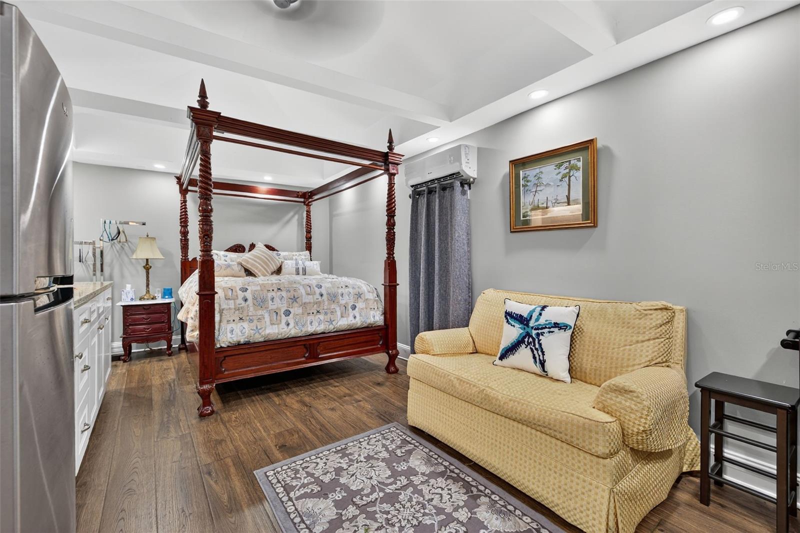 Image 21 of 37 For 531 16th Street S