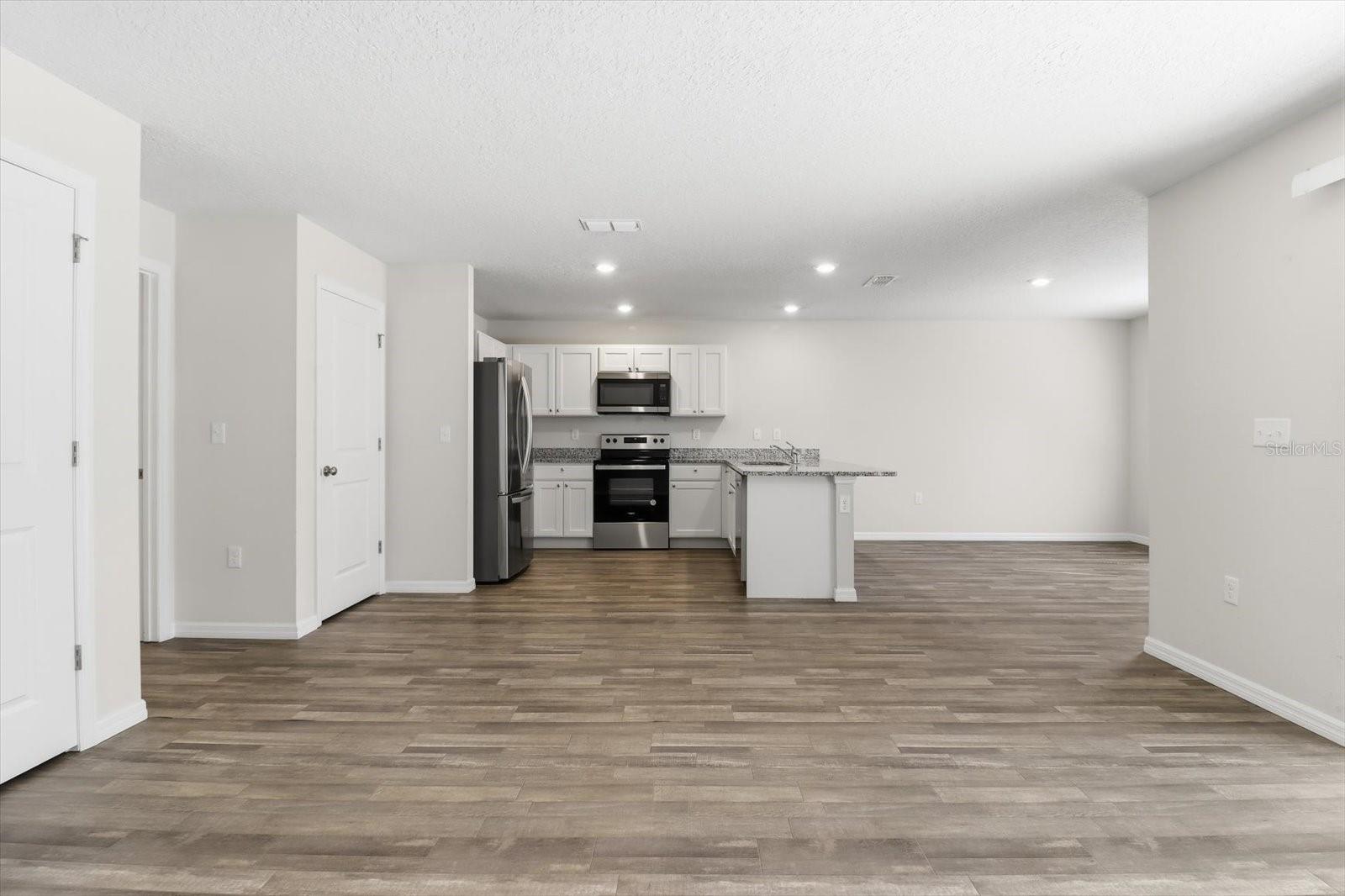 Image 8 of 31 For 6652 Bedstrow Boulevard