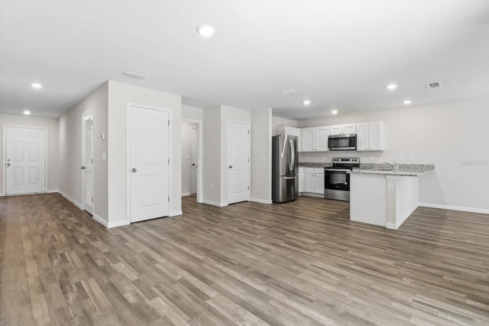 Image 9 of 31 For 6652 Bedstrow Boulevard