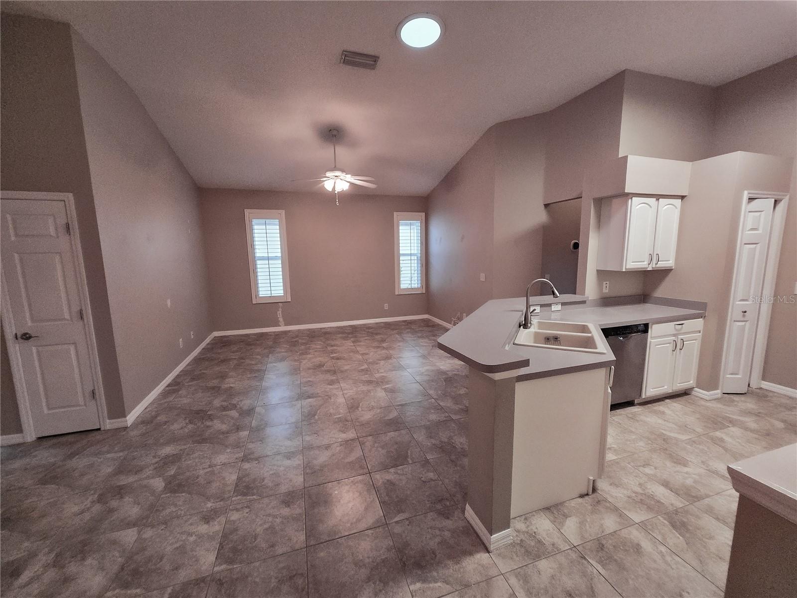 Image 39 of 98 For 10118 Cannon Drive