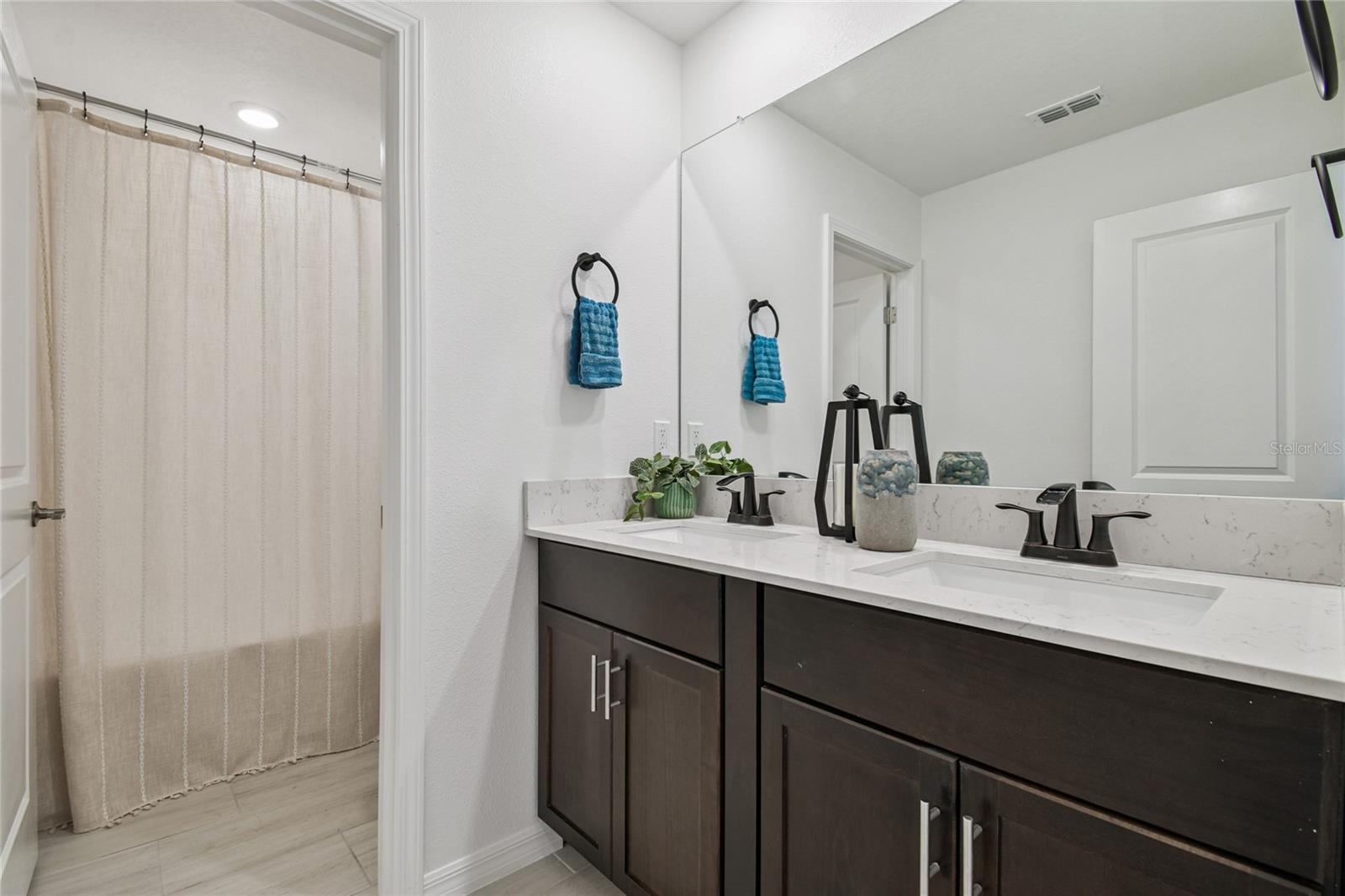 Image 33 of 44 For 8789 Little Bluestem Drive