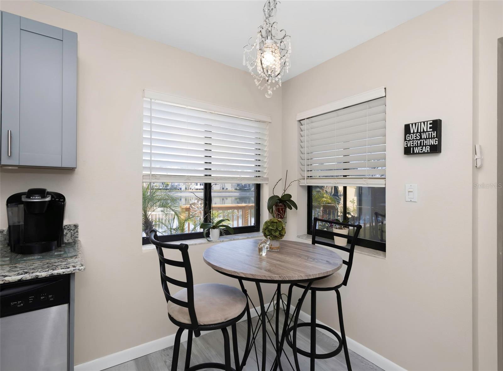 Image 22 of 49 For 1407 Adams Circle W